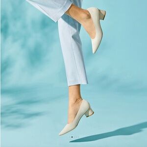 Vivaia Tracy Pointed-Toe Chunky Heels in Cream Ivory Size 38